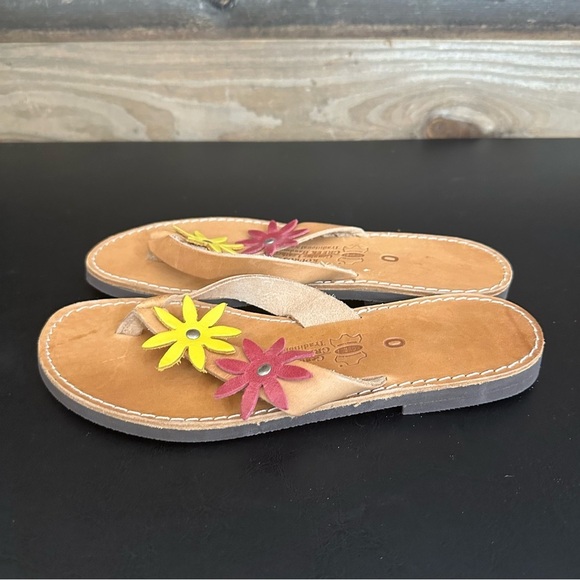 Kouros Greek Style Women Flowers  Leather Handmade Sandals Spring Flip Flops NEW - Picture 2 of 9